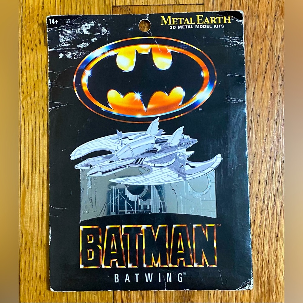Metal Earth BATMAN 1989 Batwing 3D Model Kit